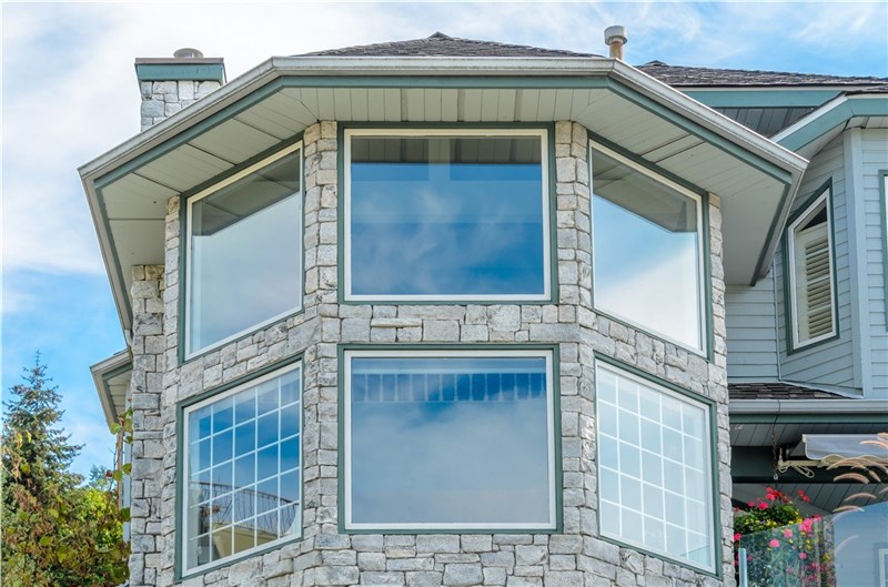 replacement windows by classic construction